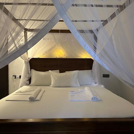 Love Island Galle Extérieur photo