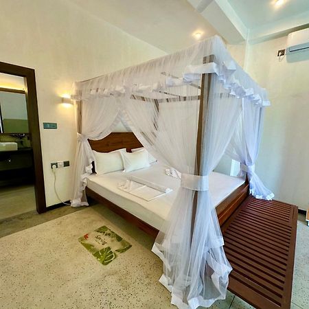 Love Island Galle Extérieur photo