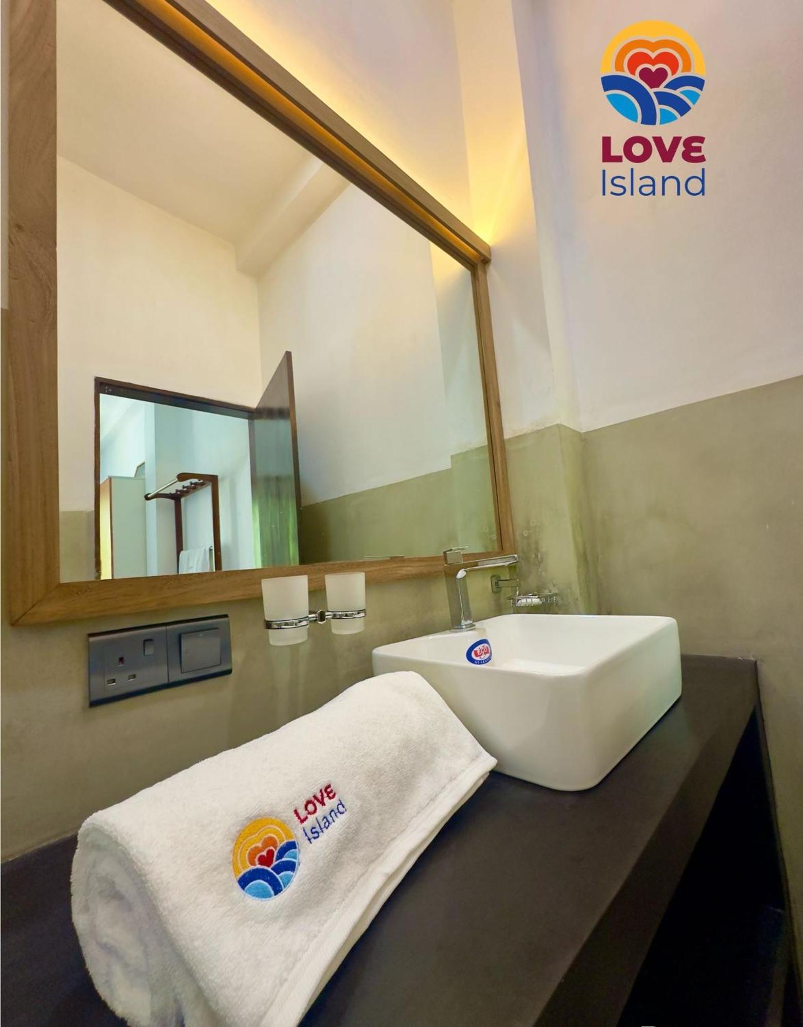 Love Island Galle Extérieur photo